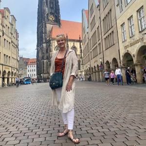 Meet your Posher, Carolyn